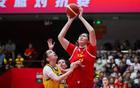 中國女籃張子宇2米26身高，天賦驚人，百年一遇。