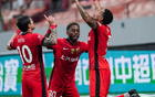 中超衛(wèi)冕冠軍3-0勝大連，19歲天才傳射亮眼。