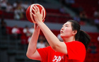 中國女籃大勝51分，7人得分上雙，張子宇首秀亮眼。