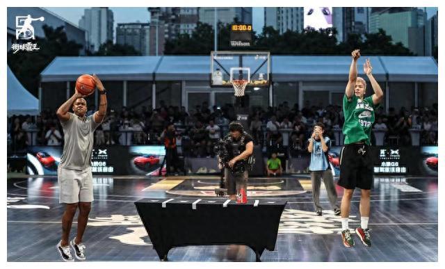 【英乙】莫雷坎比vs阿克靈頓，將于北京時間02月15日23點00分進行。賽前排行數(shù)據(jù)：莫雷坎比當前戰(zhàn)績?yōu)?勝5平19負，積分23，排在聯(lián)賽第23名；阿克靈頓當前戰(zhàn)績?yōu)?勝9平13負，積分30，排在聯(lián)賽第20名。下面分享具體的比賽前瞻莫雷坎比vs阿克靈頓預測分析：